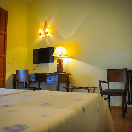 Hotel Victoria Fortuna Habitación foto